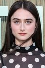 Raffey Cassidy isZsófia