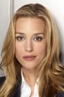 Piper Perabo isBobby