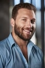 Jai Courtney isJohn Nivens