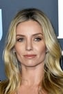 Аннабелль Волліс isJennifer Halsey