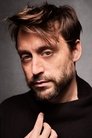 Kieran Culkin isBenji Kaplan