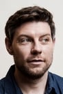 Patrick Fugit isOfficer James Gilpin