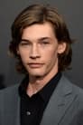 Jacob Lofland isCooper Norris