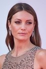 Лейла Джордж isKatherine Valentine