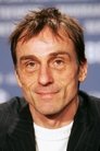 André Hennicke is