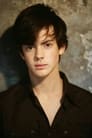 Skandar Keynes isEdmund Pevensie