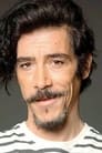 Óscar Jaenada isMáximo