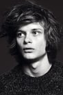 Charlie Tahan isWyatt Langmore